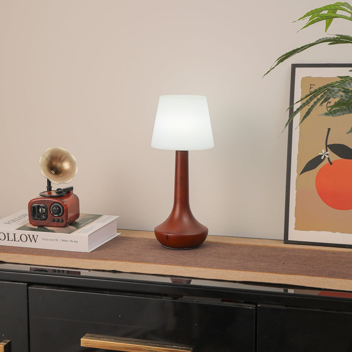 Bello Tischlampe aus Holz im Retro-Stil