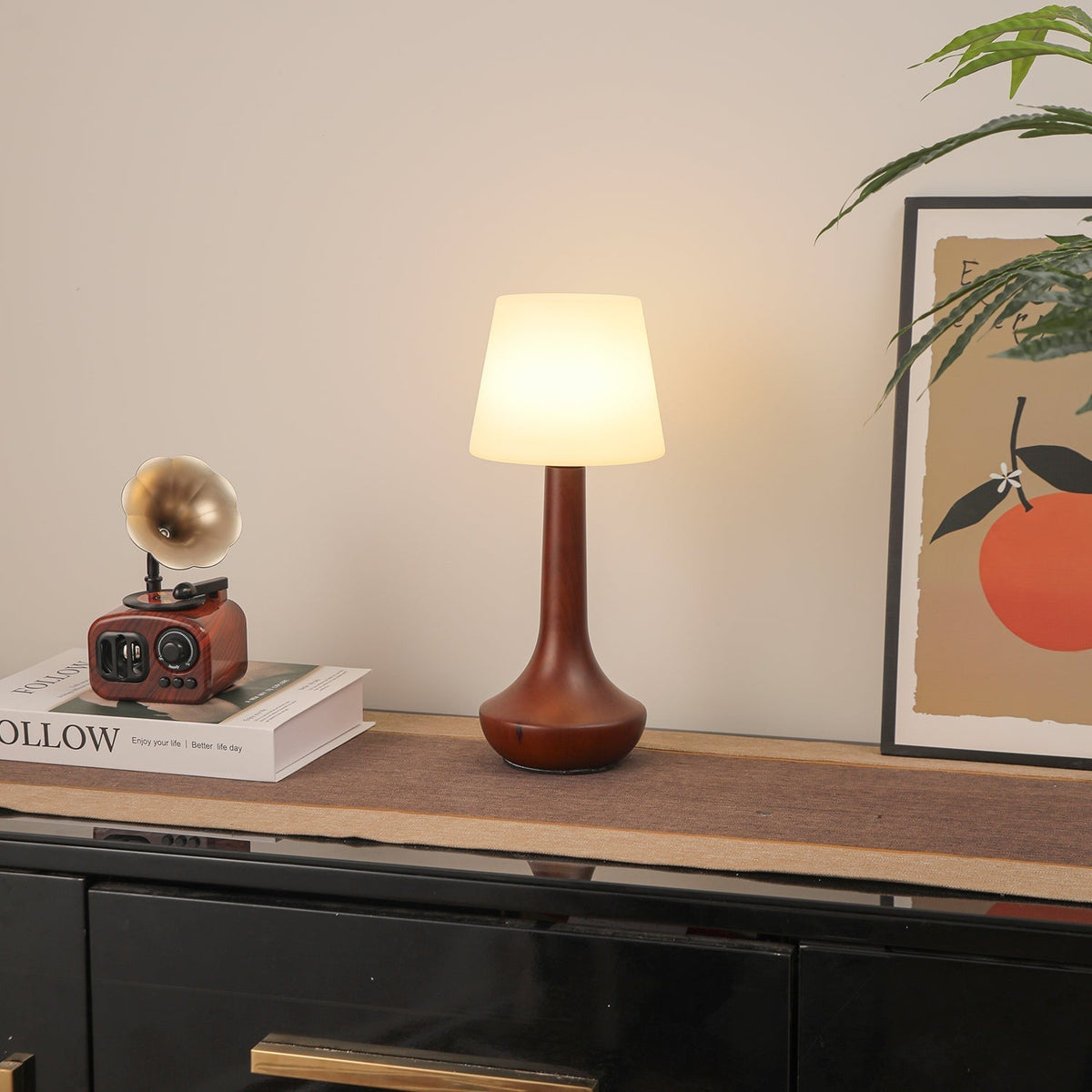 Bello Tischlampe aus Holz im Retro-Stil