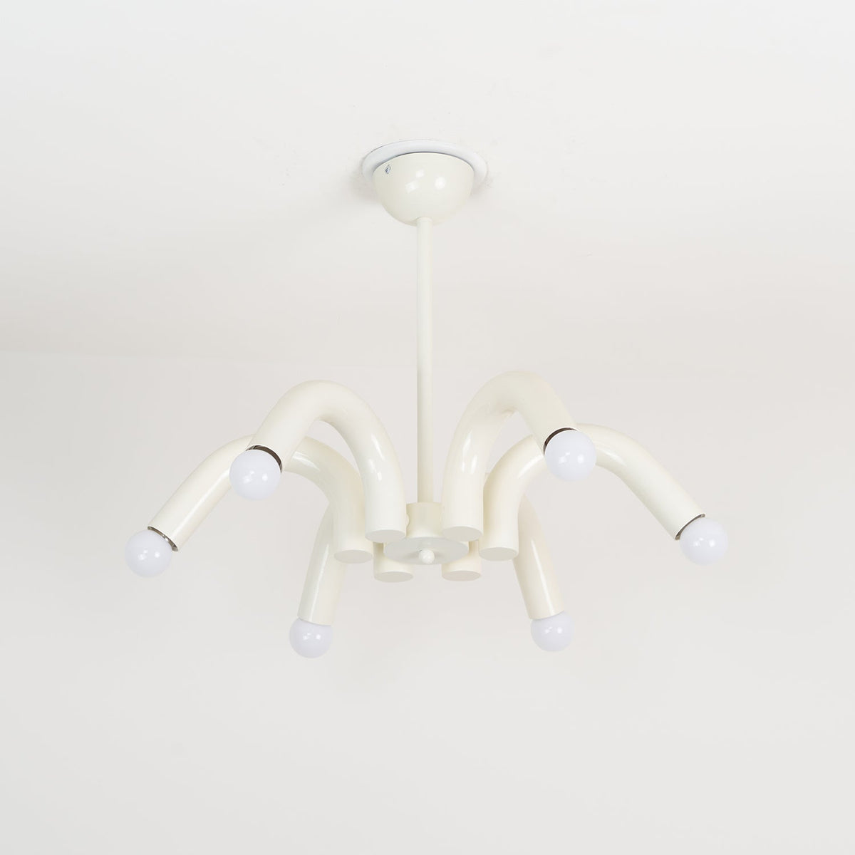 Fivelle Kronleuchter in Creme mit mehreren Armen im zeitgenössischen Stil