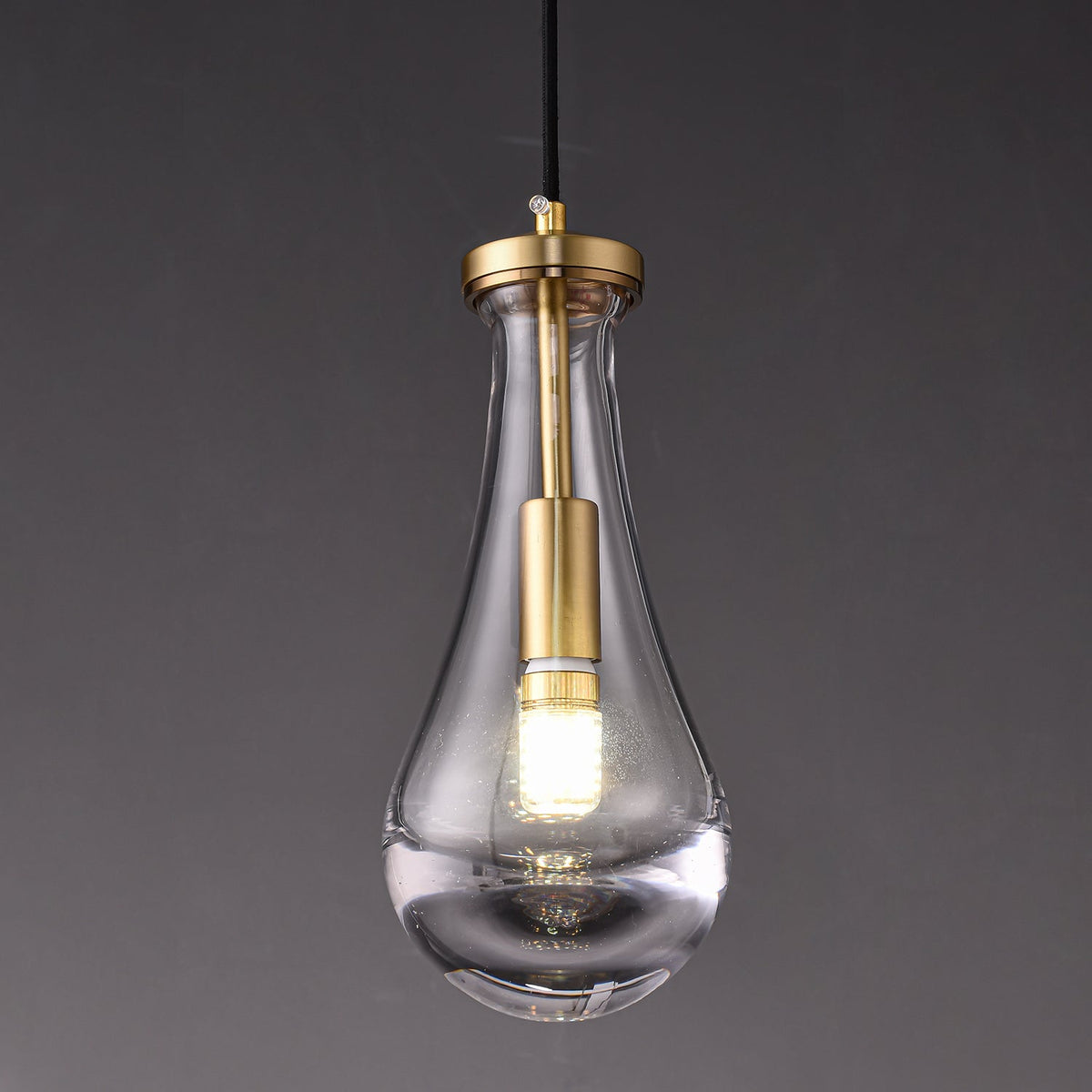 Votheor zeitgenössische minimalistische Messing-Glas-Pendelleuchte