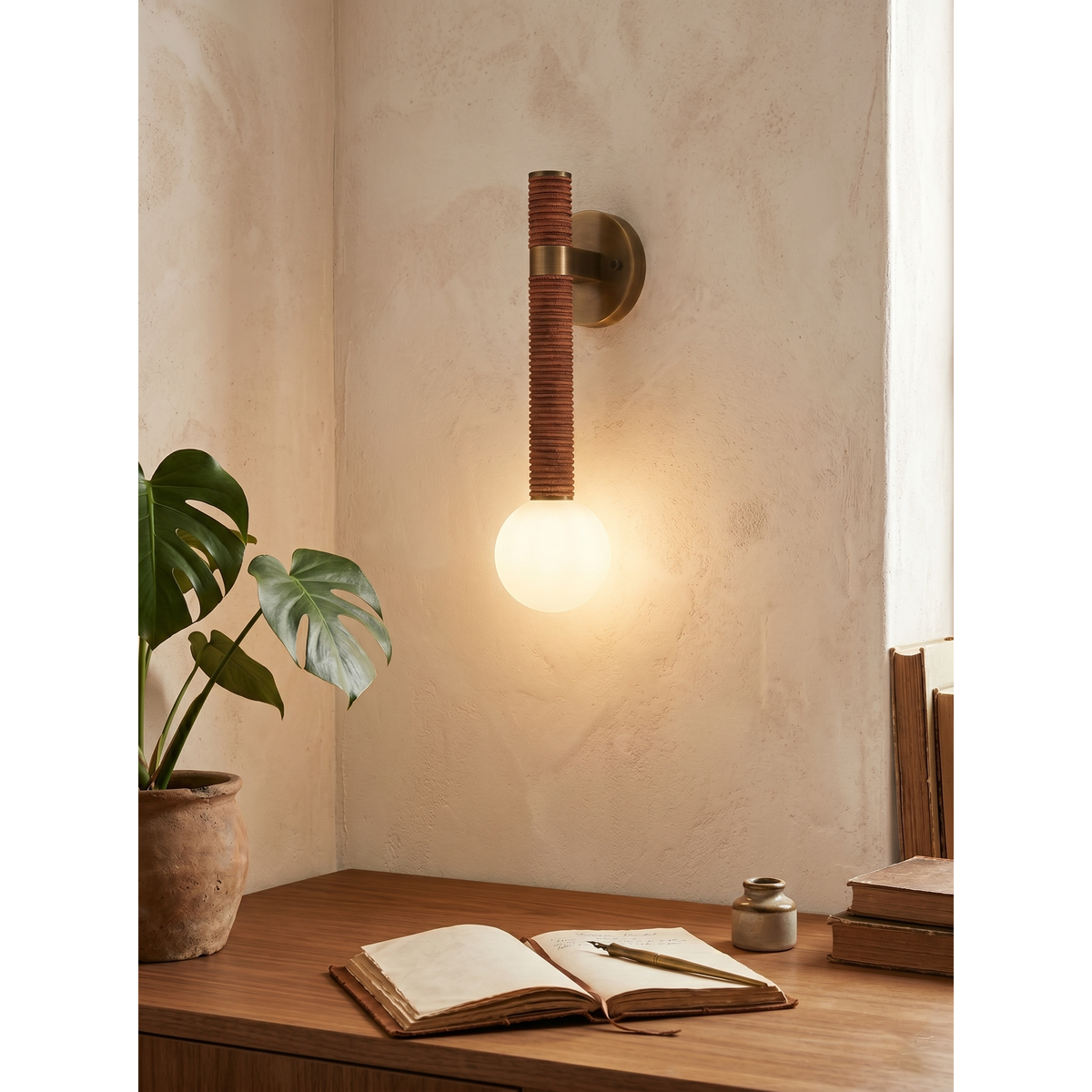 Cordelia Wandleuchte Antique Brass & Braun
