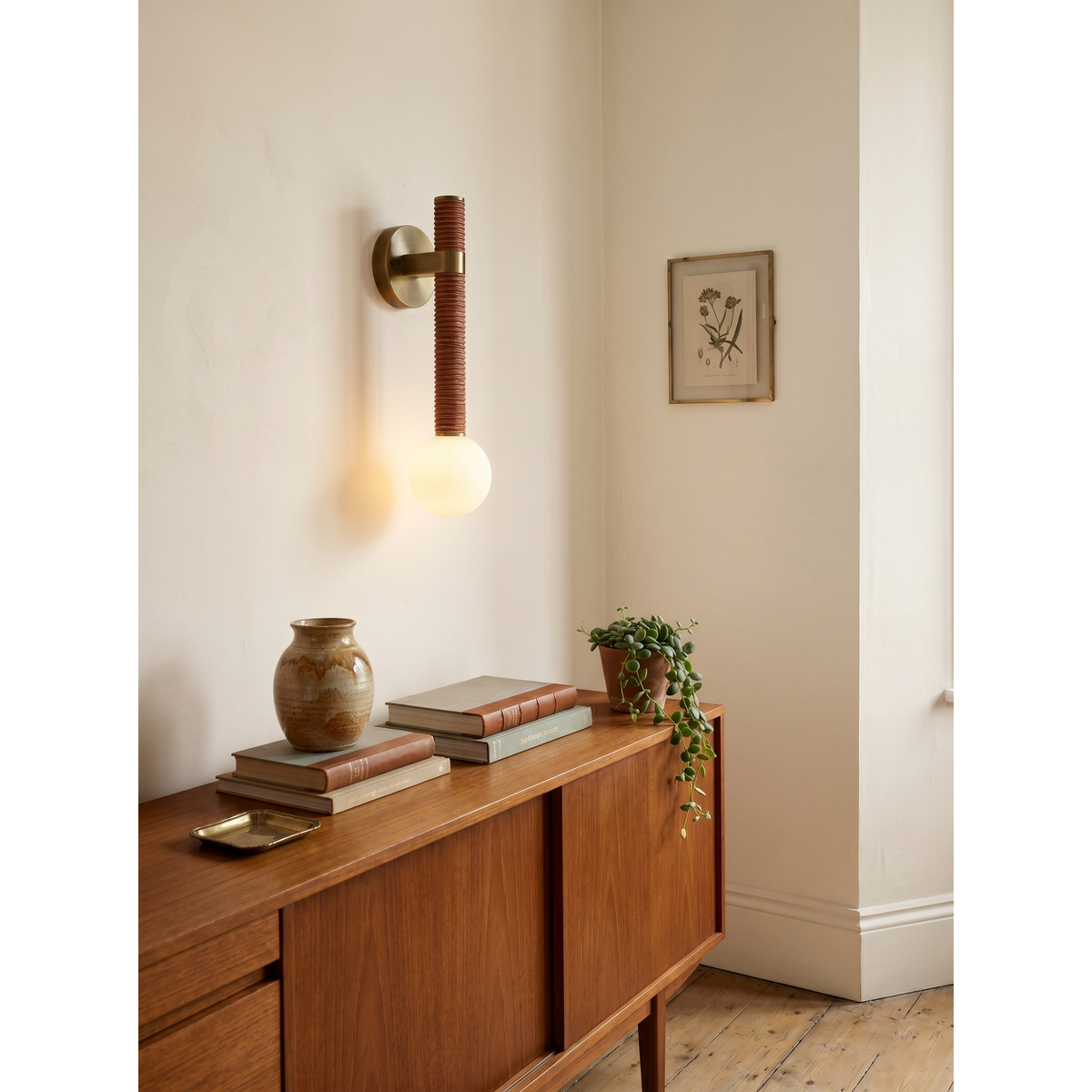 Cordelia Wandleuchte Antique Brass & Braun