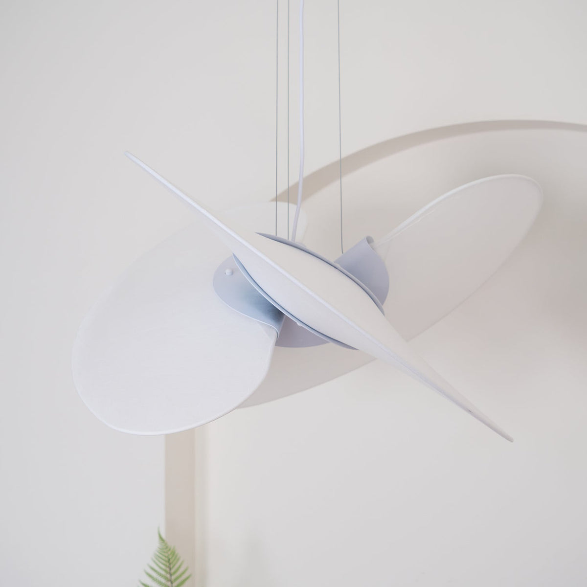 Whirl moderne Pendelleuchte aus Stoff