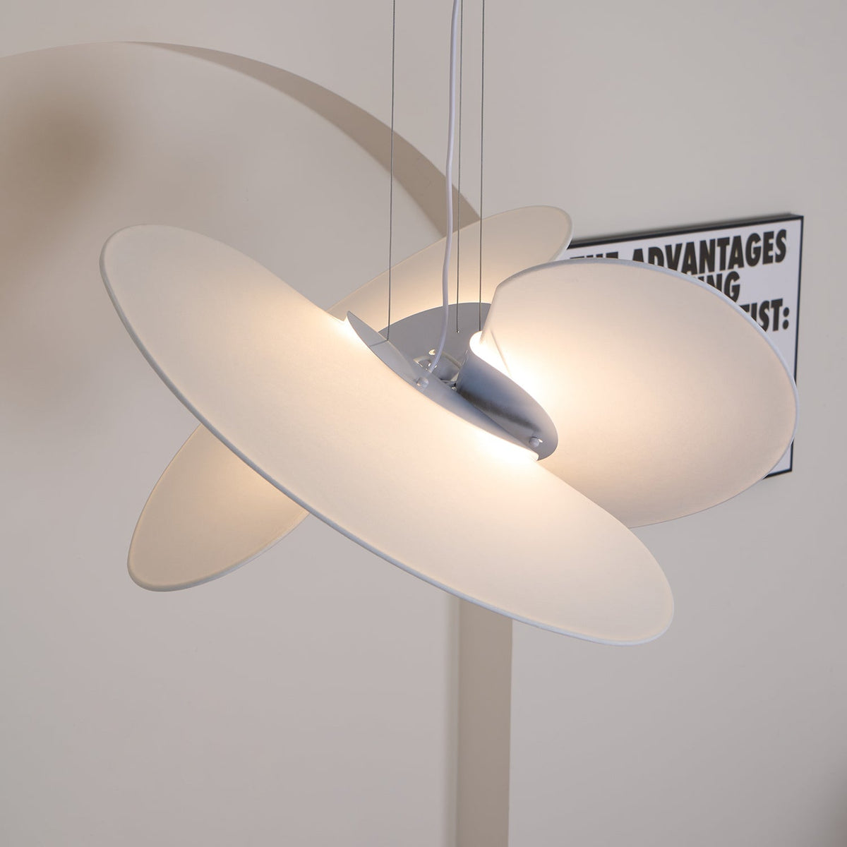 Whirl moderne Pendelleuchte aus Stoff
