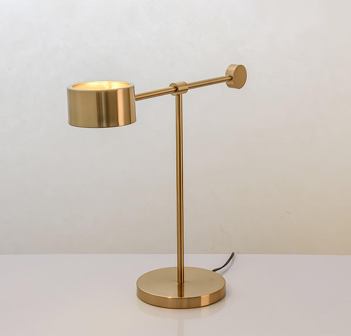 Aveneina Tischlampe für den Schreibtisch