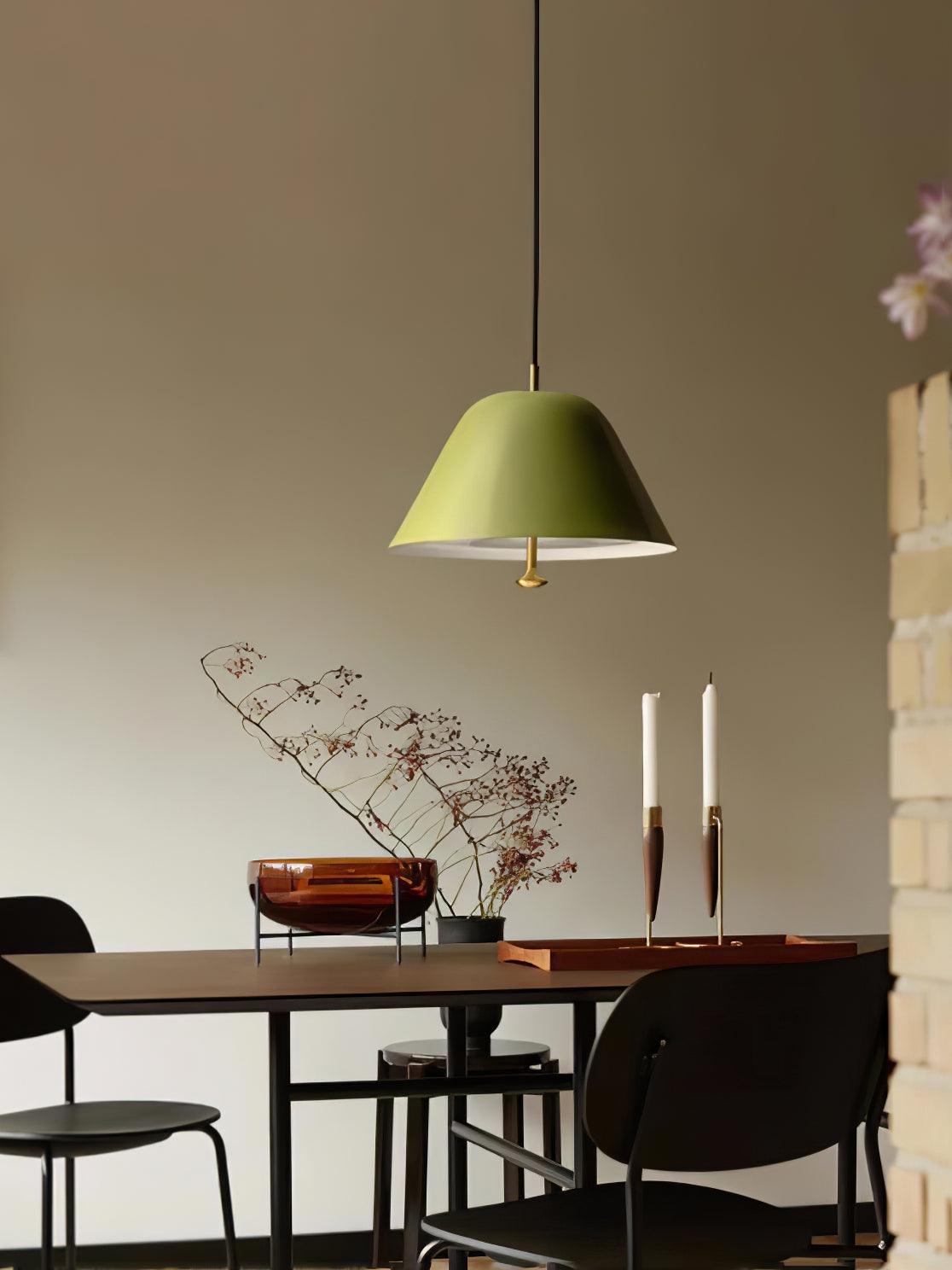 Evir Pendelleuchte Glockenform Glas Messing Minimalistisch