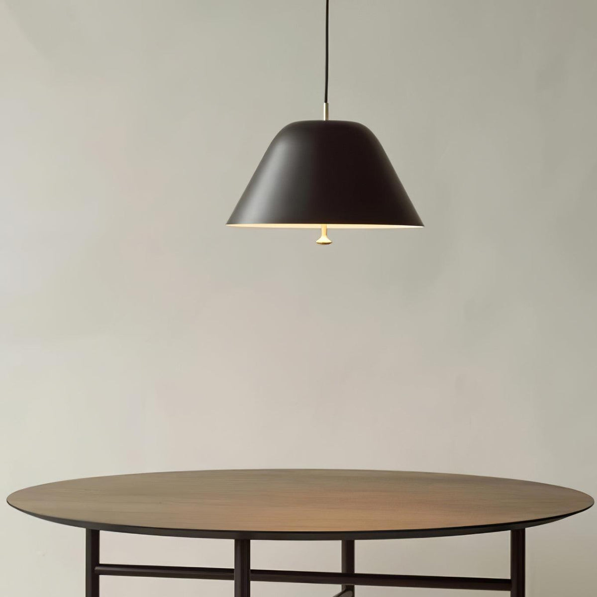 Evir Pendelleuchte Glockenform Glas Messing Minimalistisch