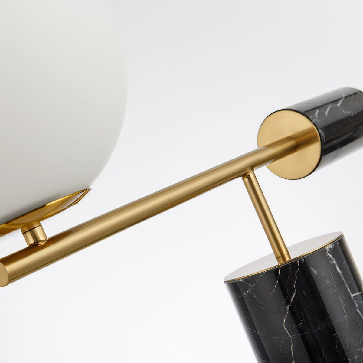 Vathayre Marmor Minimalismus Tischleuchte