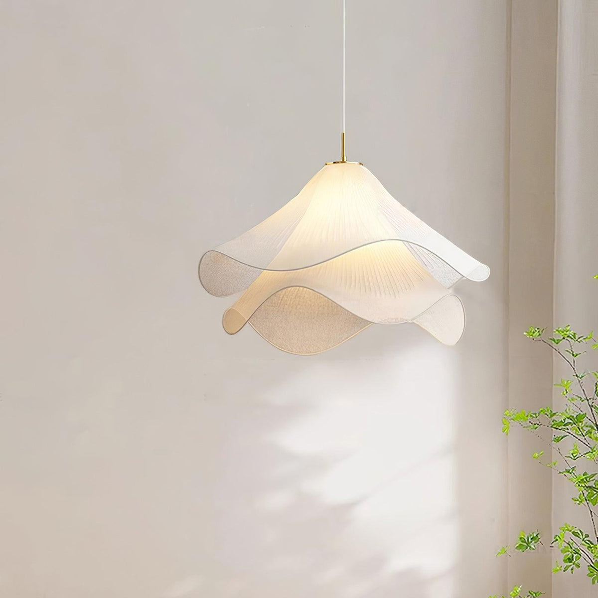 Evanel Pendelleuchte aus Stoff im künstlerischen Design