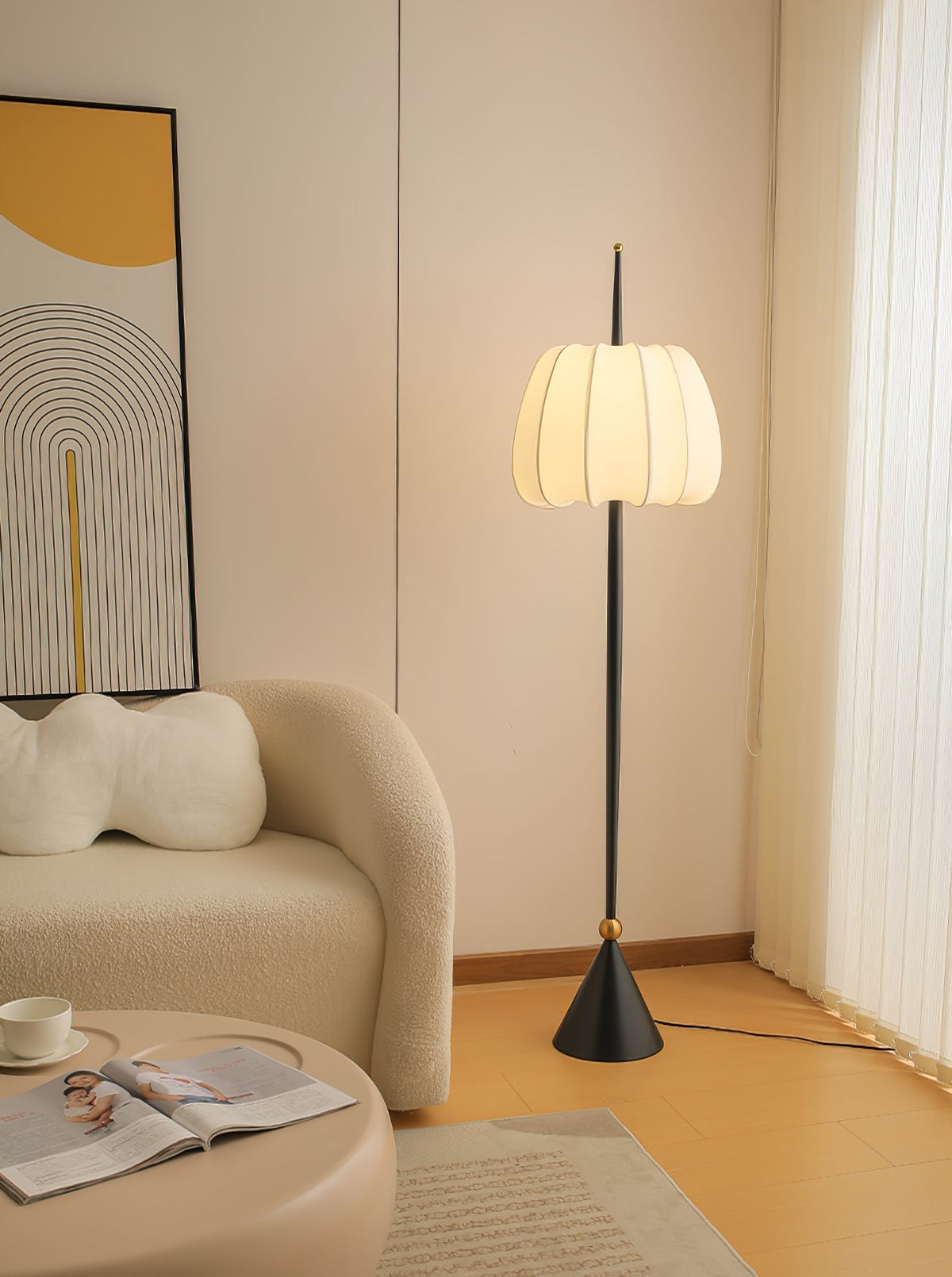 Pick Minimalistische Stoff-Stehleuchte