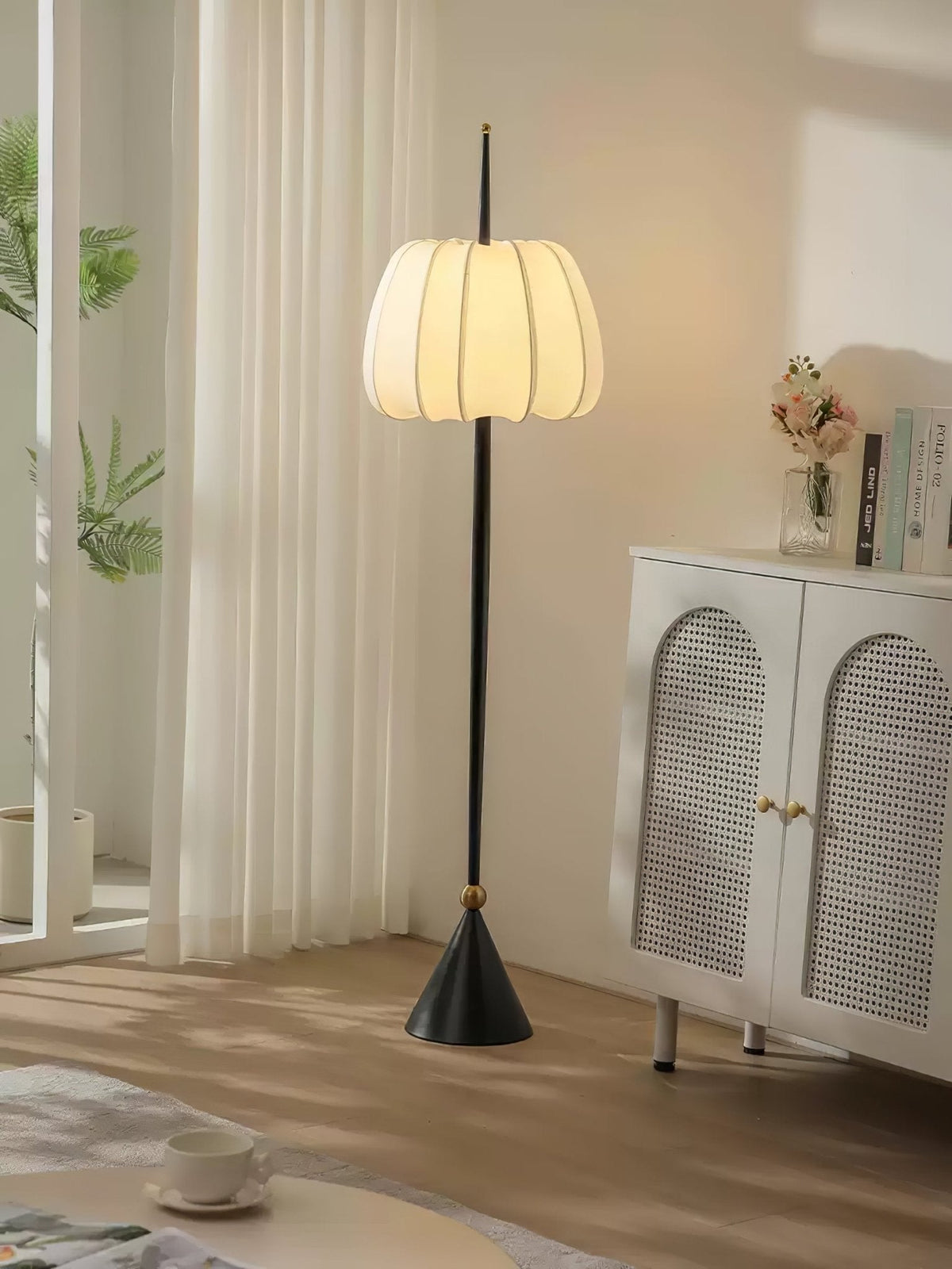Pick Minimalistische Stoff-Stehleuchte