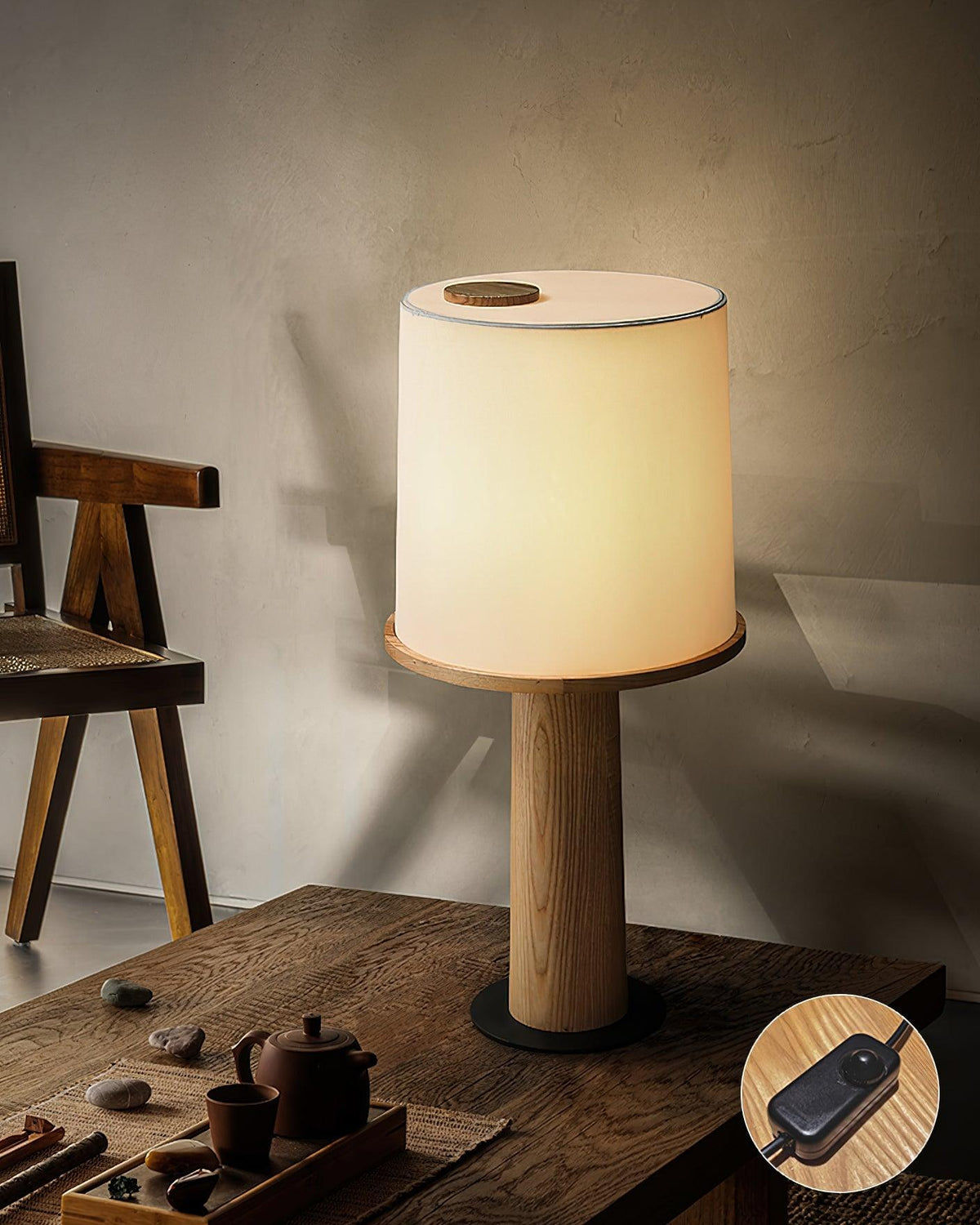 Jennifer Tischleuchte aus Holz im modernen Stil