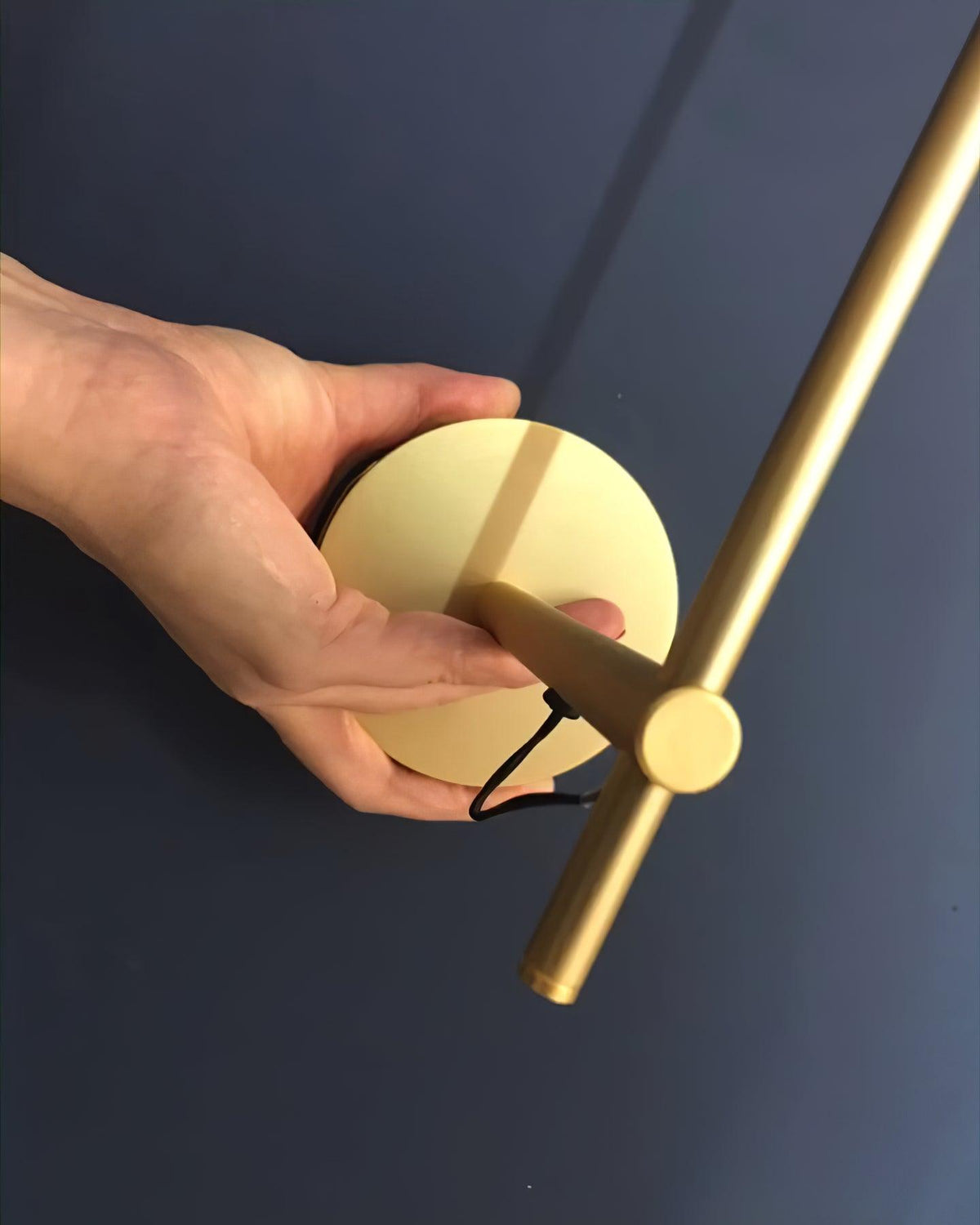 Mymareth zeitgenössische minimalistische Wandleuchte