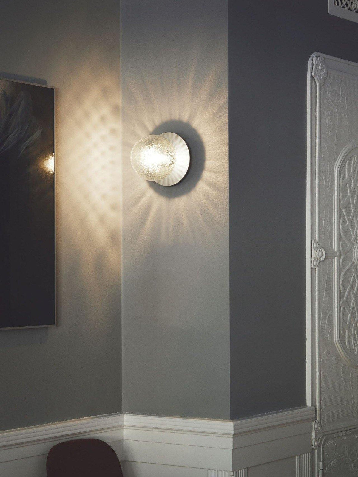 Irinor Premium zeitgenössische Kunst-Wandleuchte aus Messing