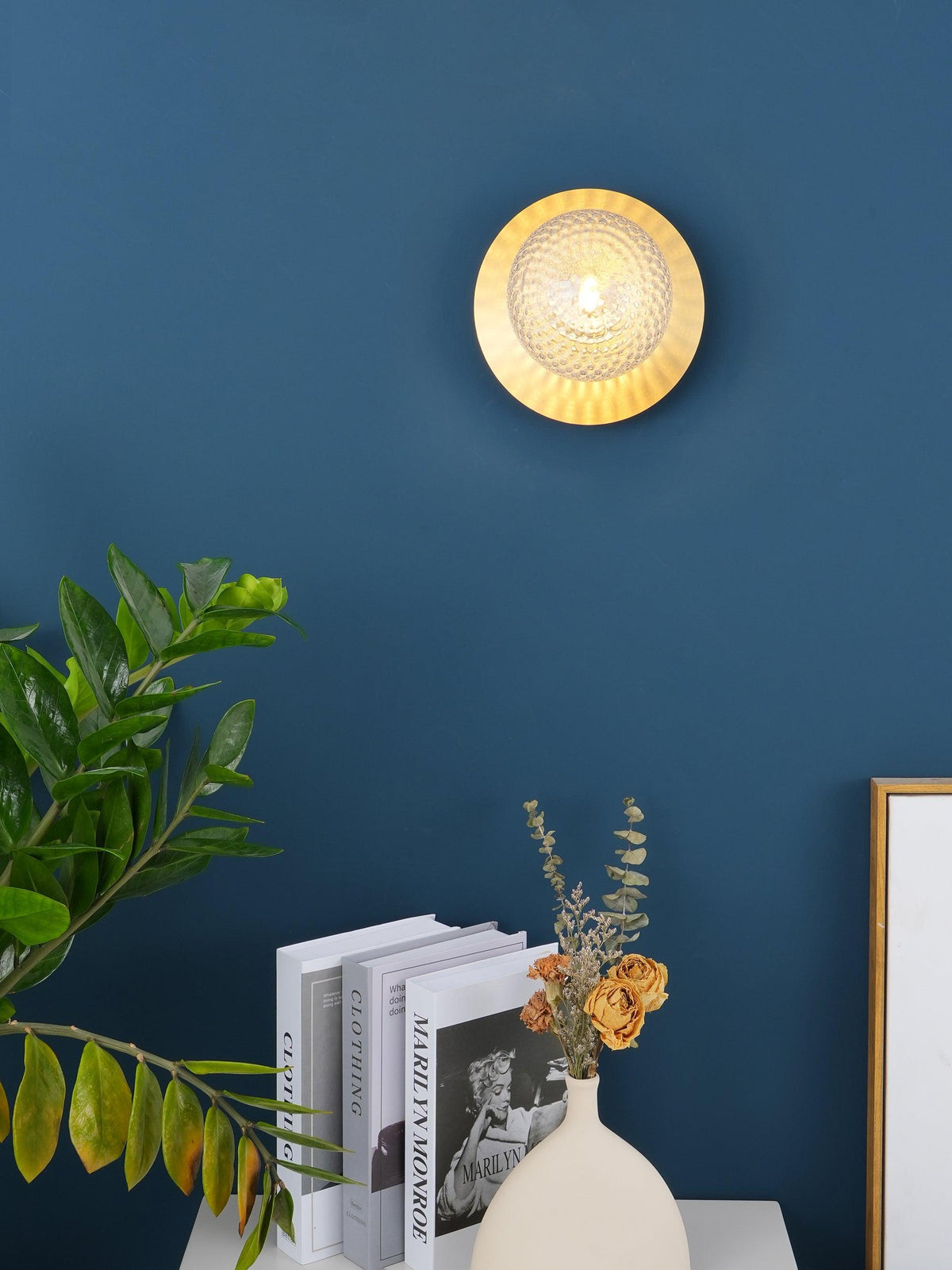 Irinor Premium zeitgenössische Kunst-Wandleuchte aus Messing