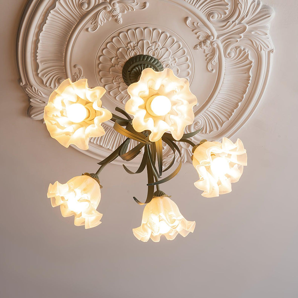 Evren Kronleuchter Blume mit Blütenblättern und Blättern