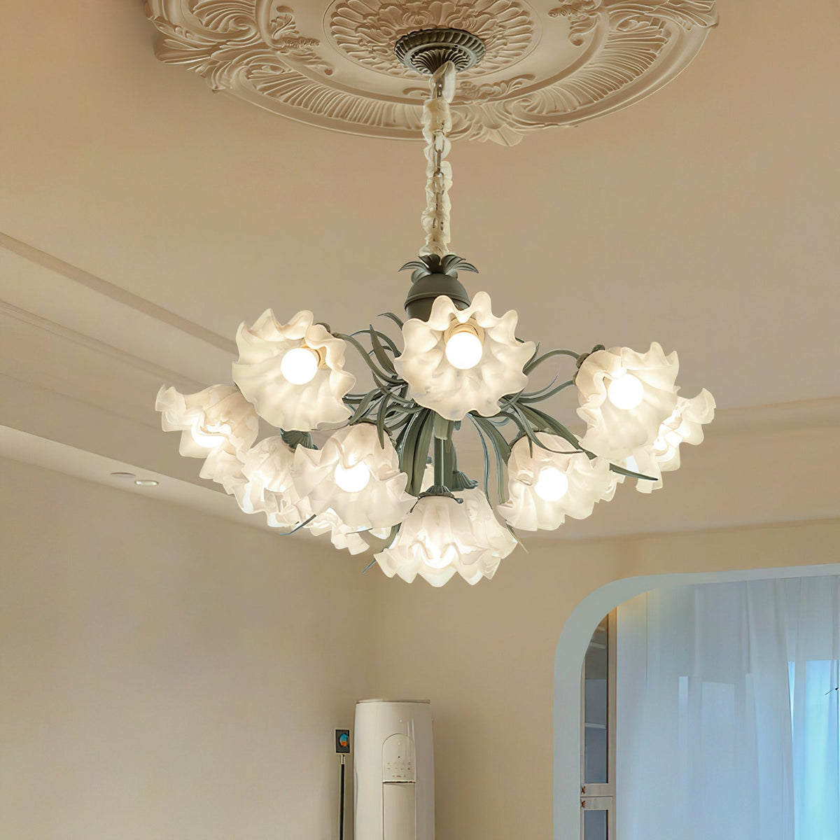 Evren Kronleuchter Blume mit Blütenblättern und Blättern