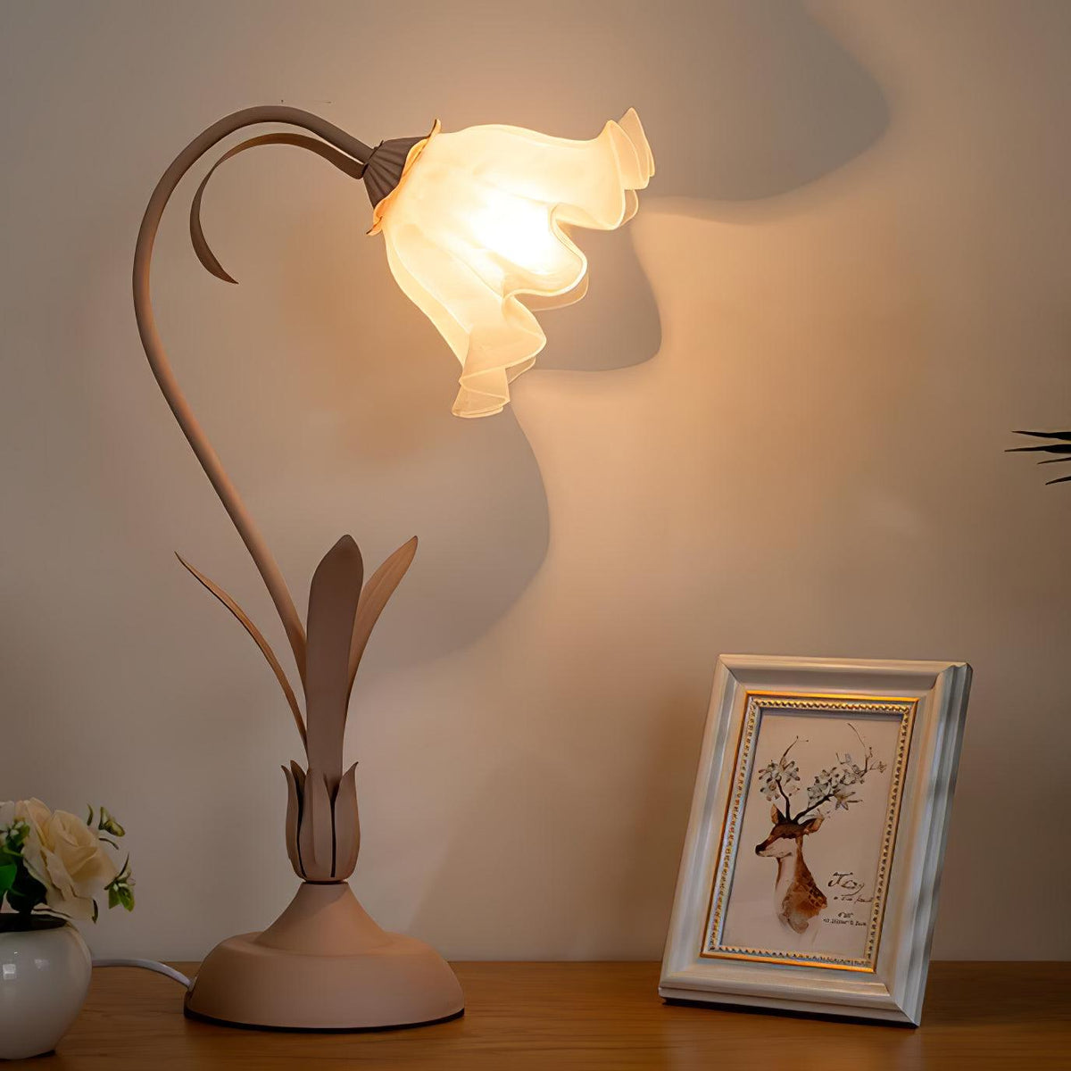 Zorien Acryl-Blumen-Tischlampe