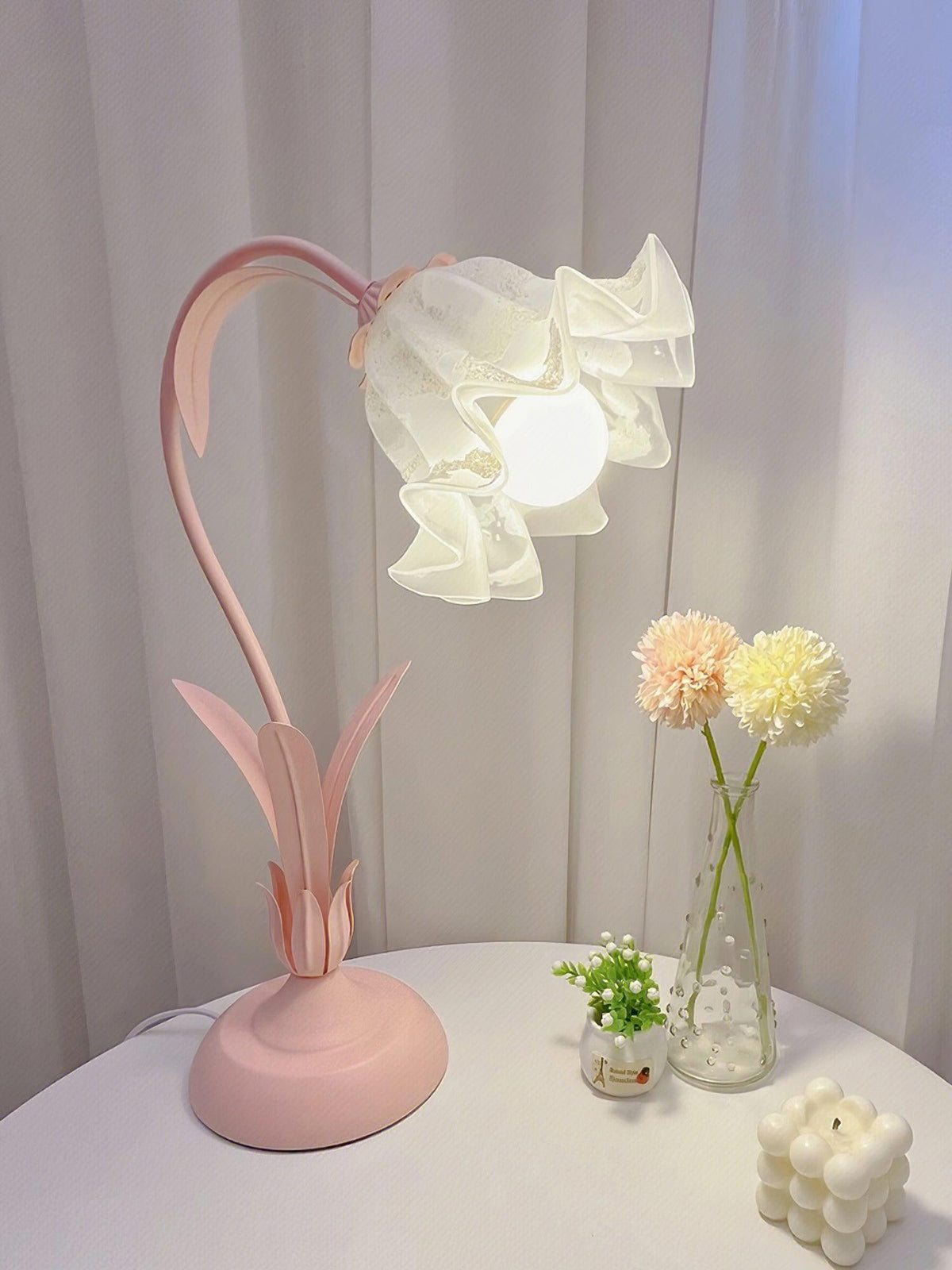 Zorien Acryl-Blumen-Tischlampe