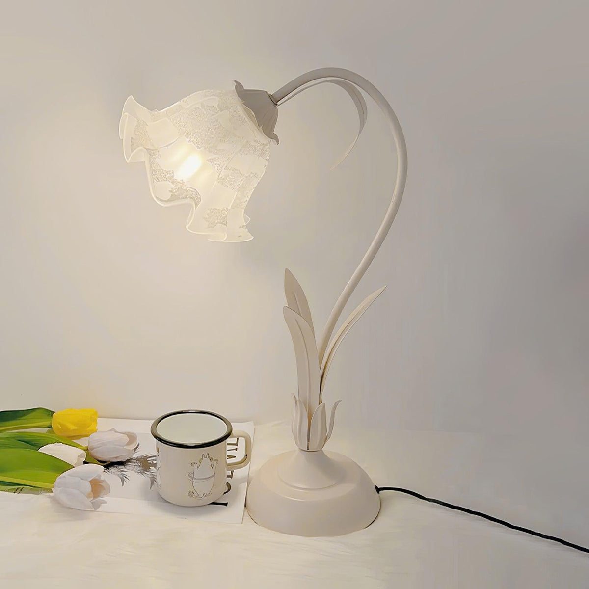 Zorien Acryl-Blumen-Tischlampe