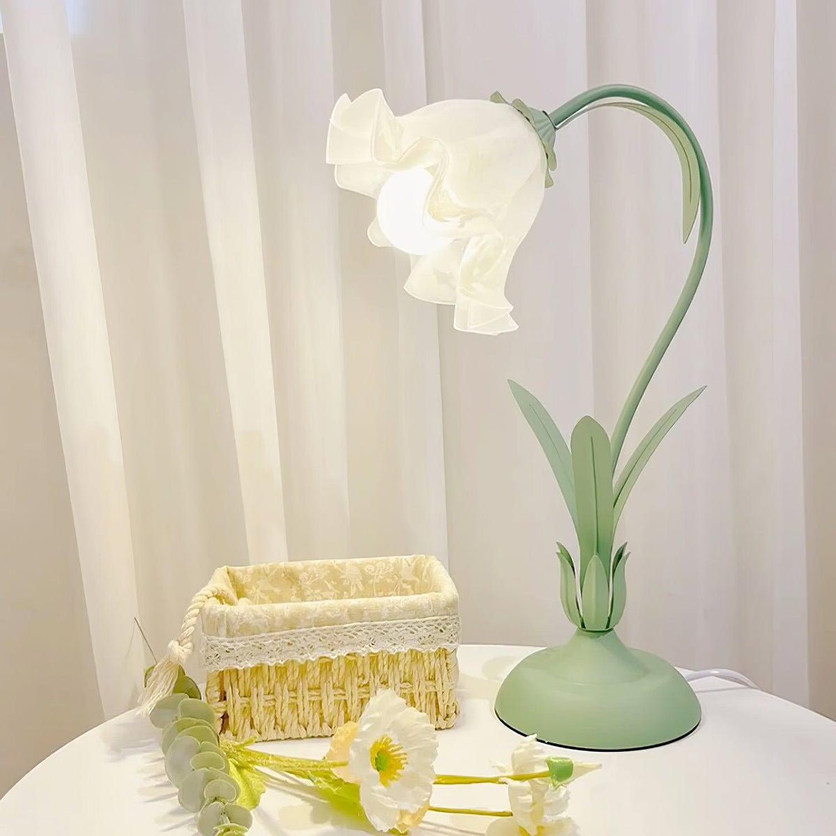 Zorien Acryl-Blumen-Tischlampe