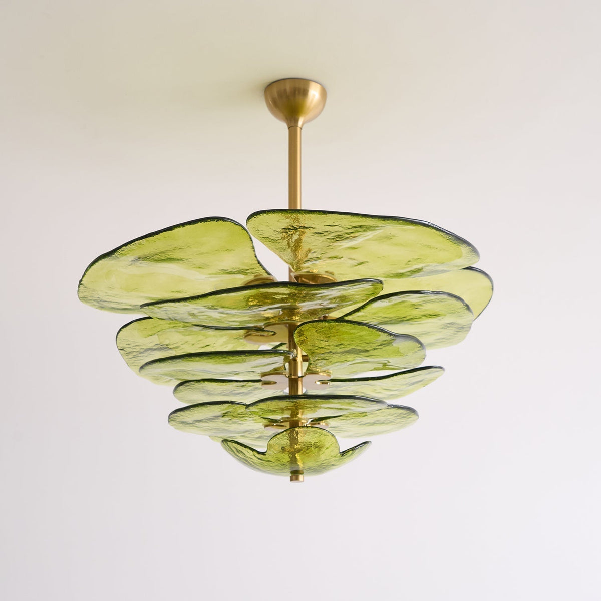 Lotus Moderner Kronleuchter aus Glas mit blättriger Schichtung