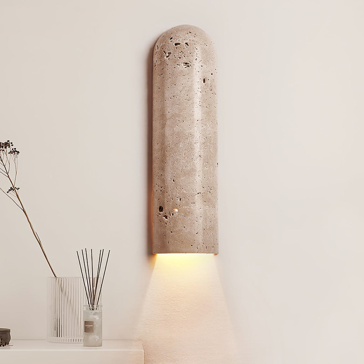 Olvenan Travertine-Wandleuchte