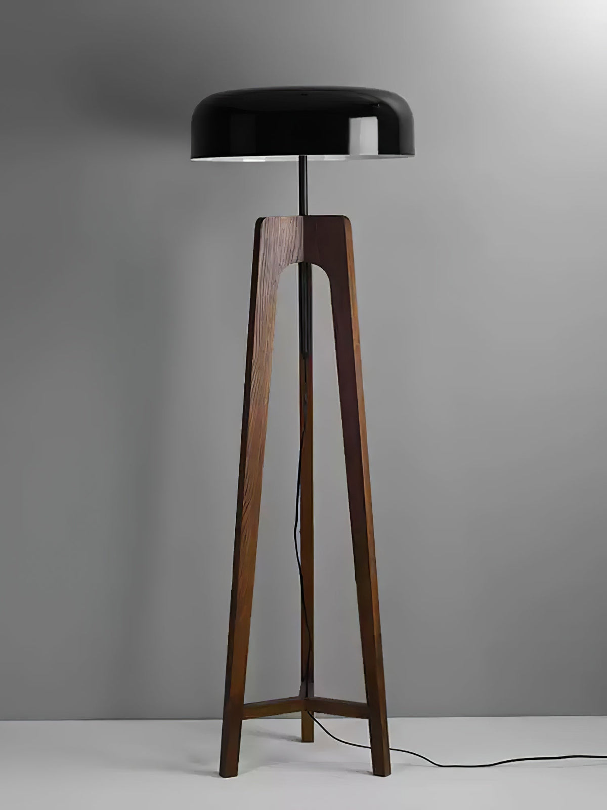 Kovain Holzmobil-Stehleuchte minimalistisch