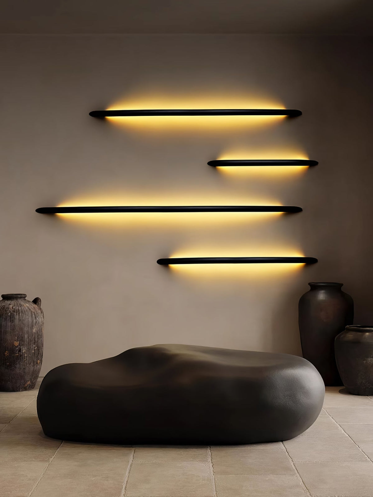 Evvinos zeitgenössische minimalistische lineare Holz-Wandleuchte