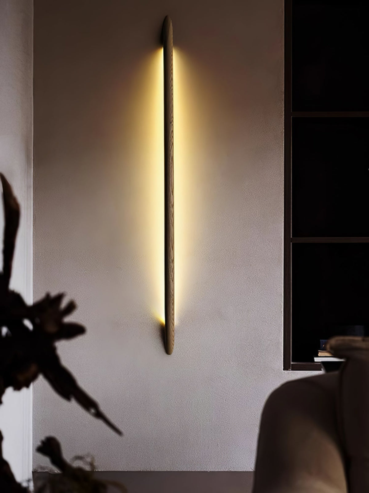 Evvinos zeitgenössische minimalistische lineare Holz-Wandleuchte