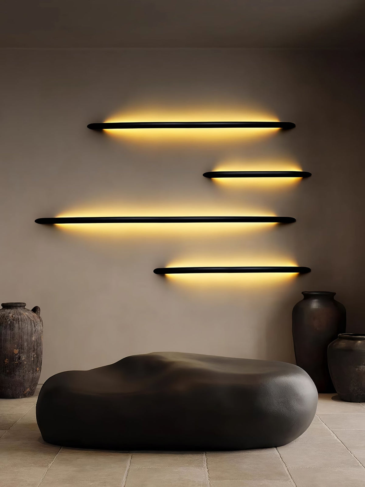 Evvinos zeitgenössische minimalistische lineare Holz-Wandleuchte