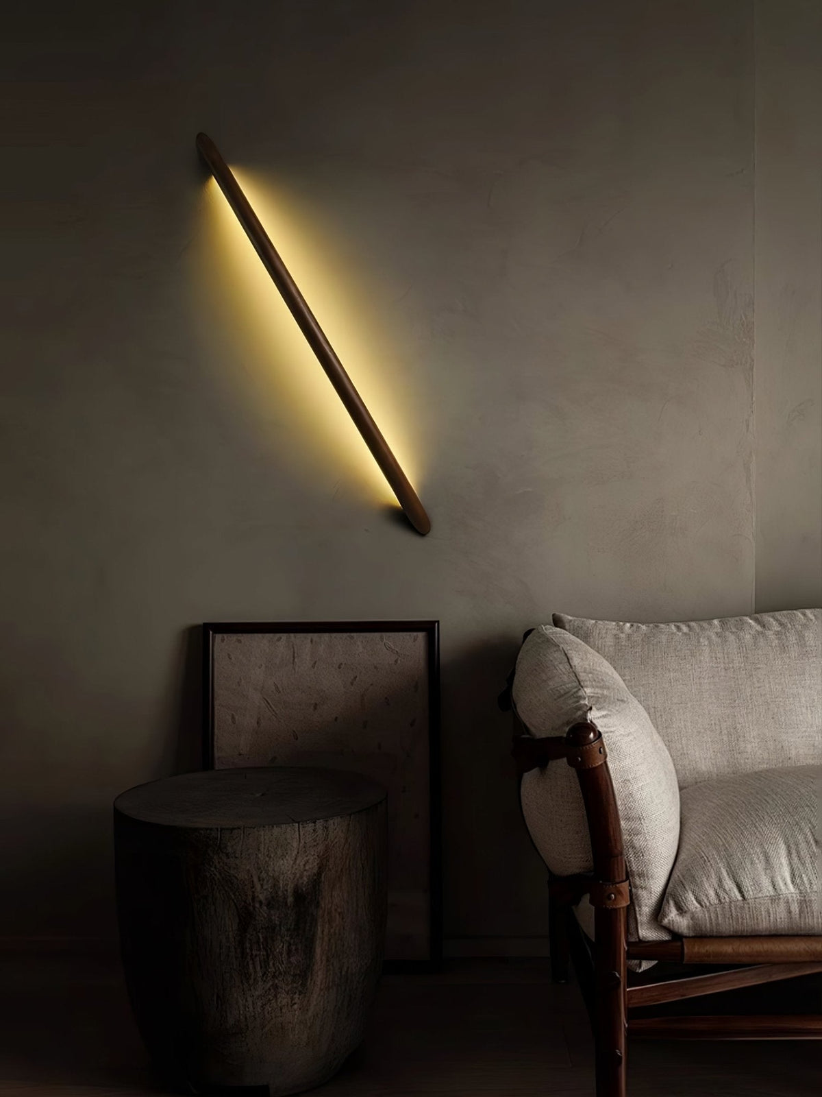 Evvinos zeitgenössische minimalistische lineare Holz-Wandleuchte