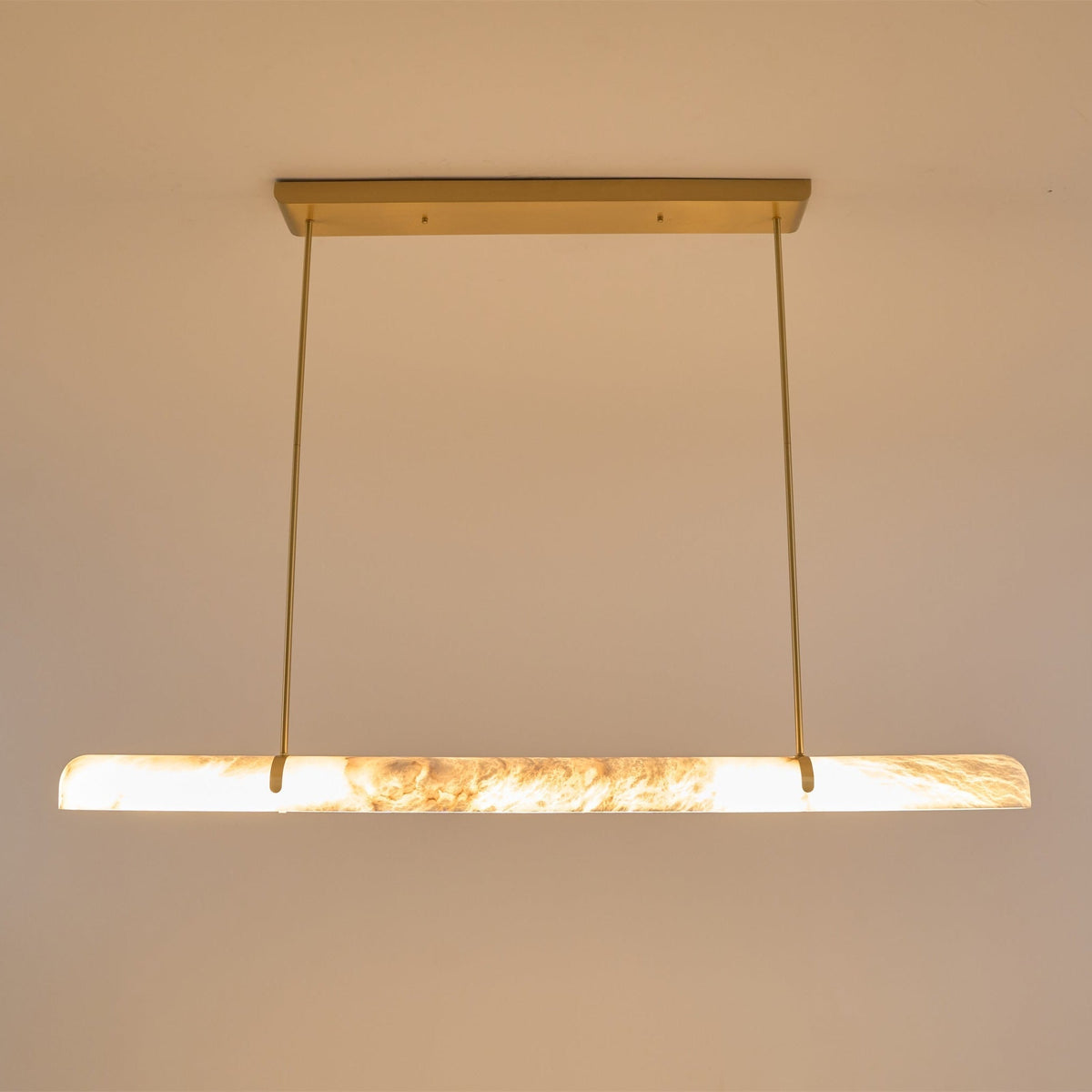 Ilraea lineare Pendelleuchte aus Alabaster