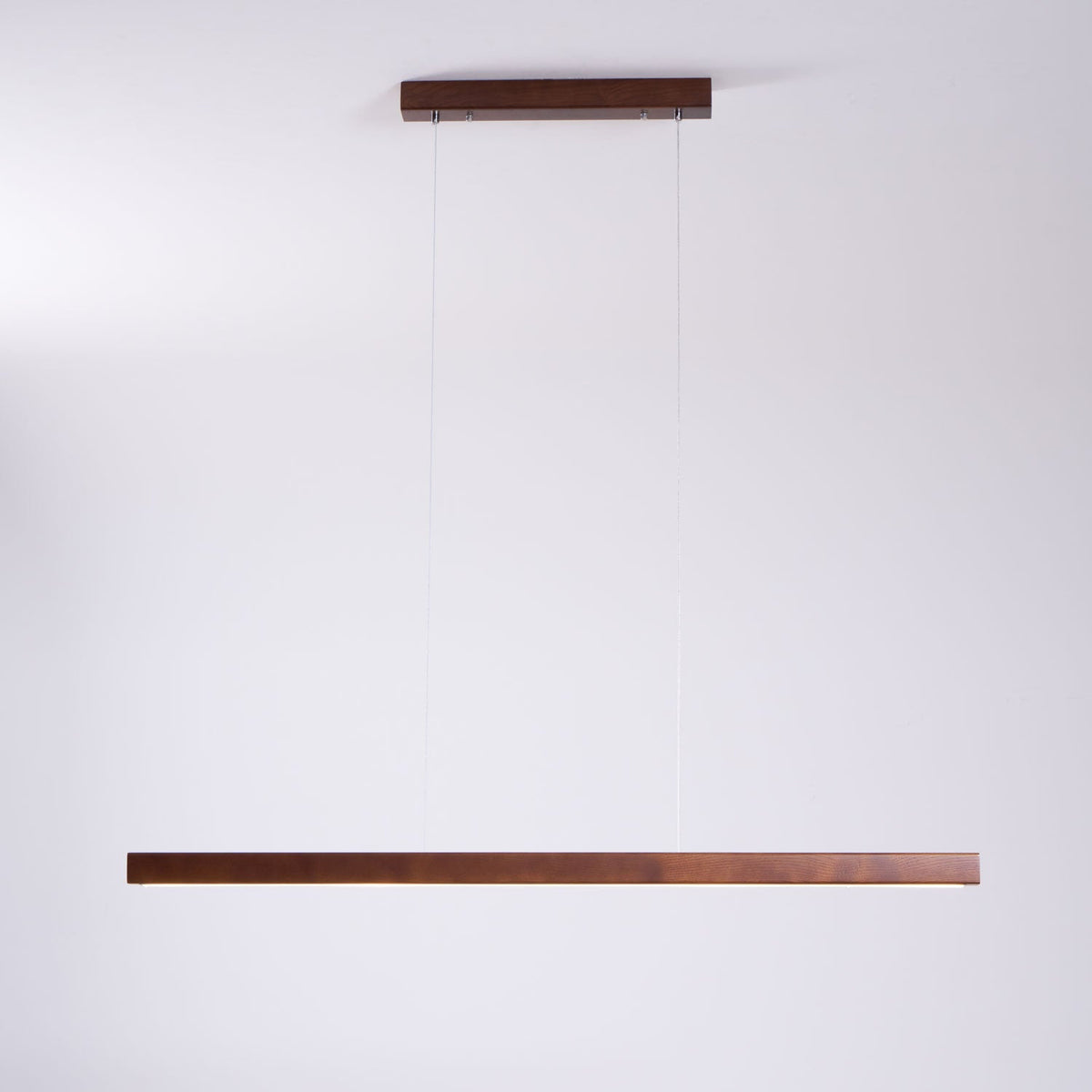 Rinalina lineare minimalistische Pendelleuchte aus Holz in Holz