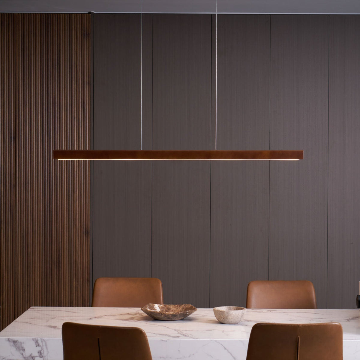 Rinalina lineare minimalistische Pendelleuchte aus Holz in Holz