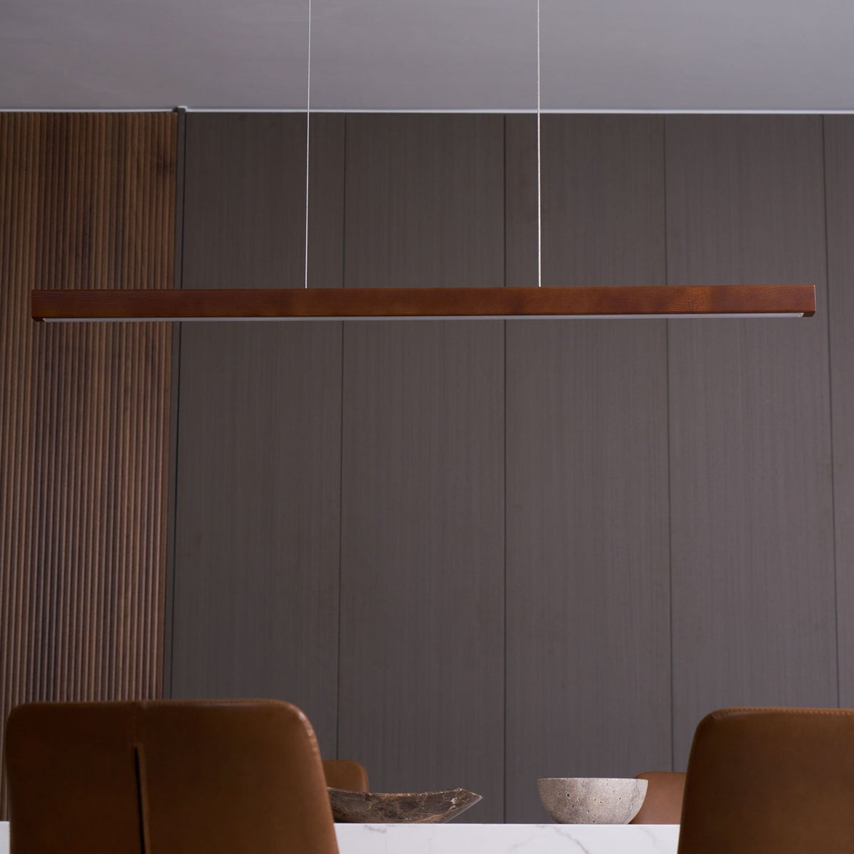 Rinalina lineare minimalistische Pendelleuchte aus Holz in Holz