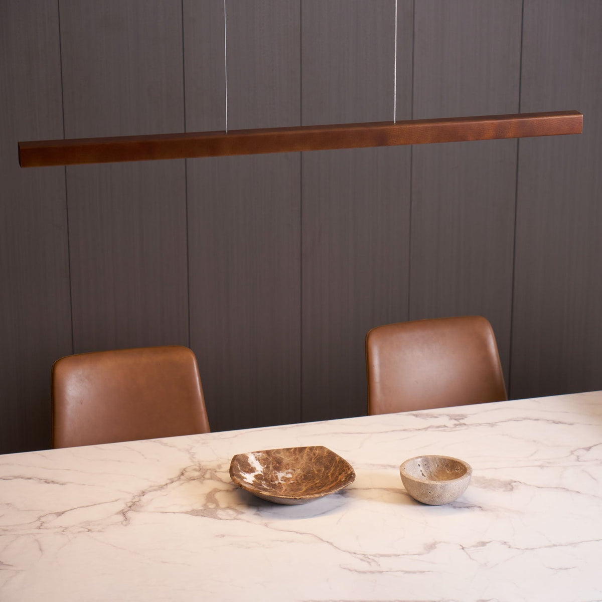 Rinalina lineare minimalistische Pendelleuchte aus Holz in Holz