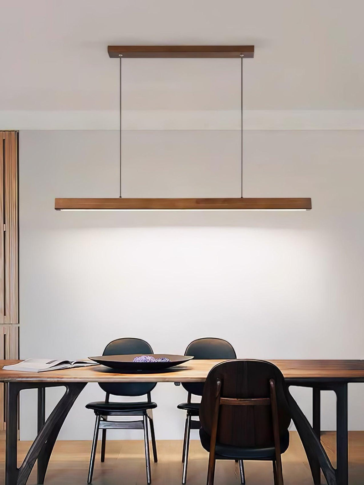 Aro lineare Pendelleuchte aus Holz