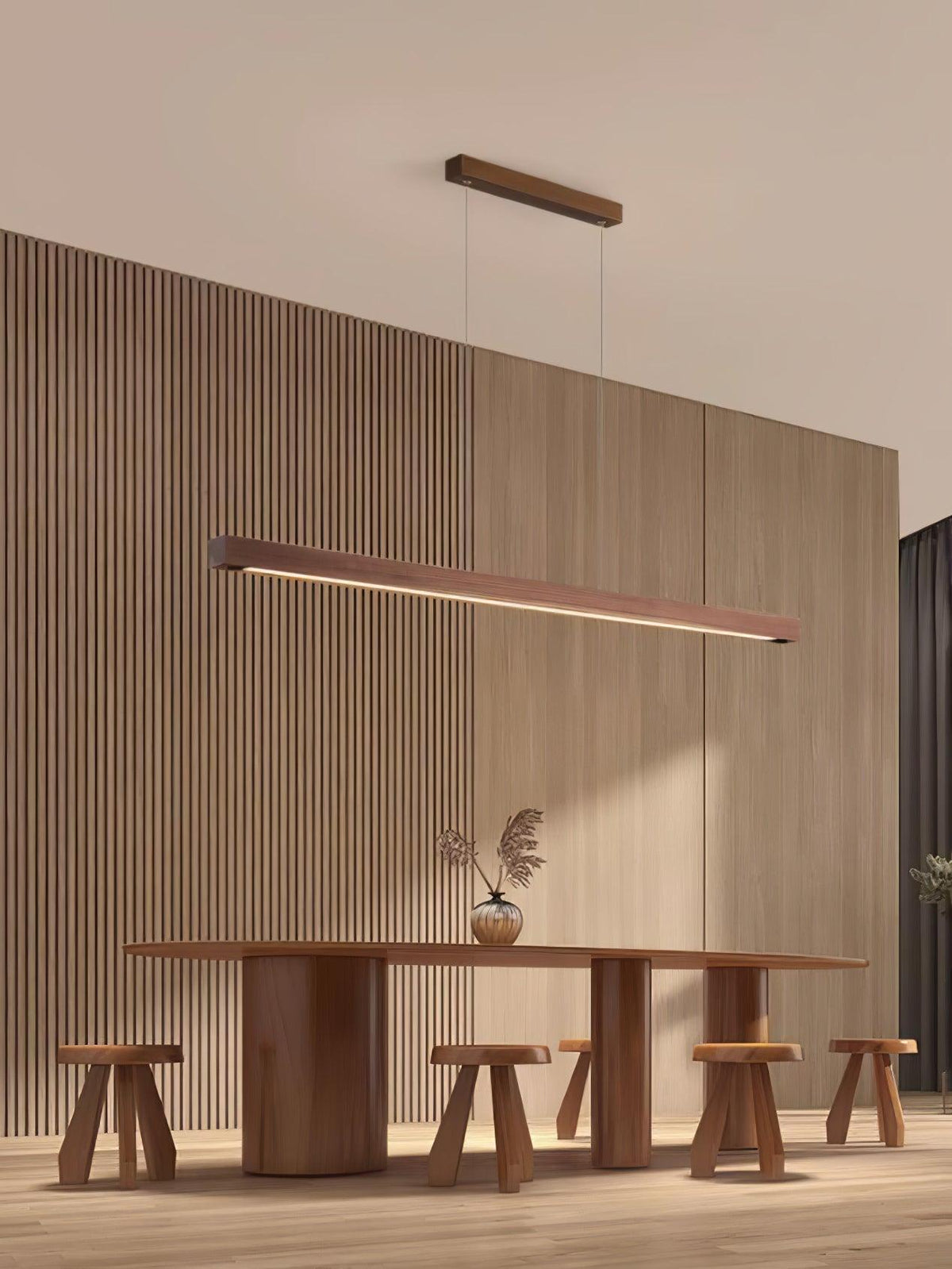 Aro lineare Pendelleuchte aus Holz