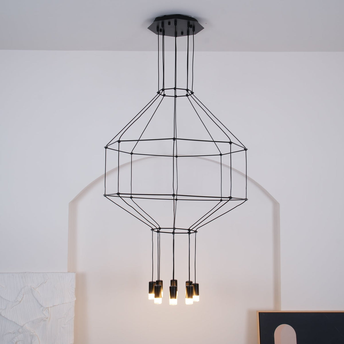 Tevenq Kronleuchter Lines Schwarz Drahtgestell LED