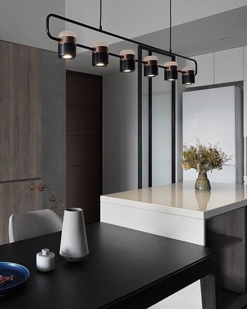 Lirael Pendelleuchte verstellbar aus Glas mit Messing