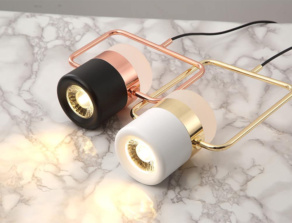 Lirael Pendelleuchte verstellbar aus Glas mit Messing