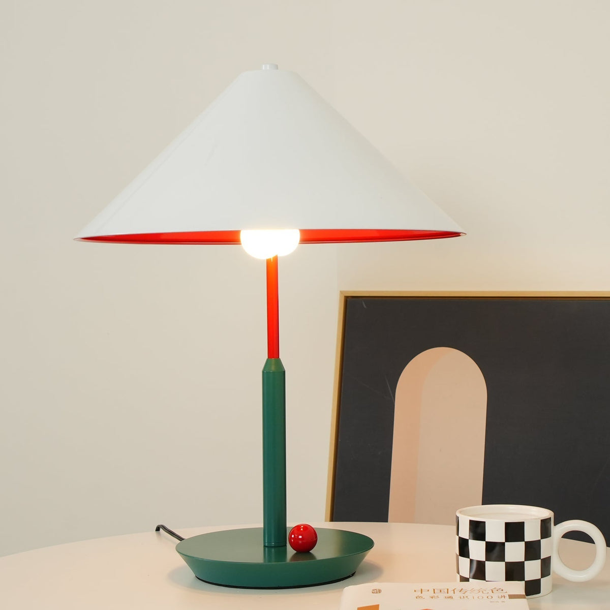 Liorinina moderne Tischleuchte