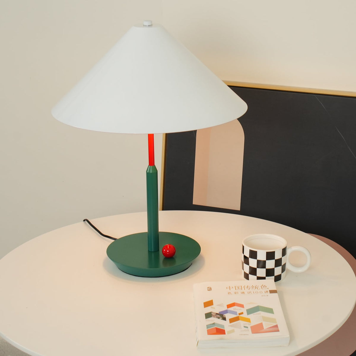 Liorinina moderne Tischleuchte