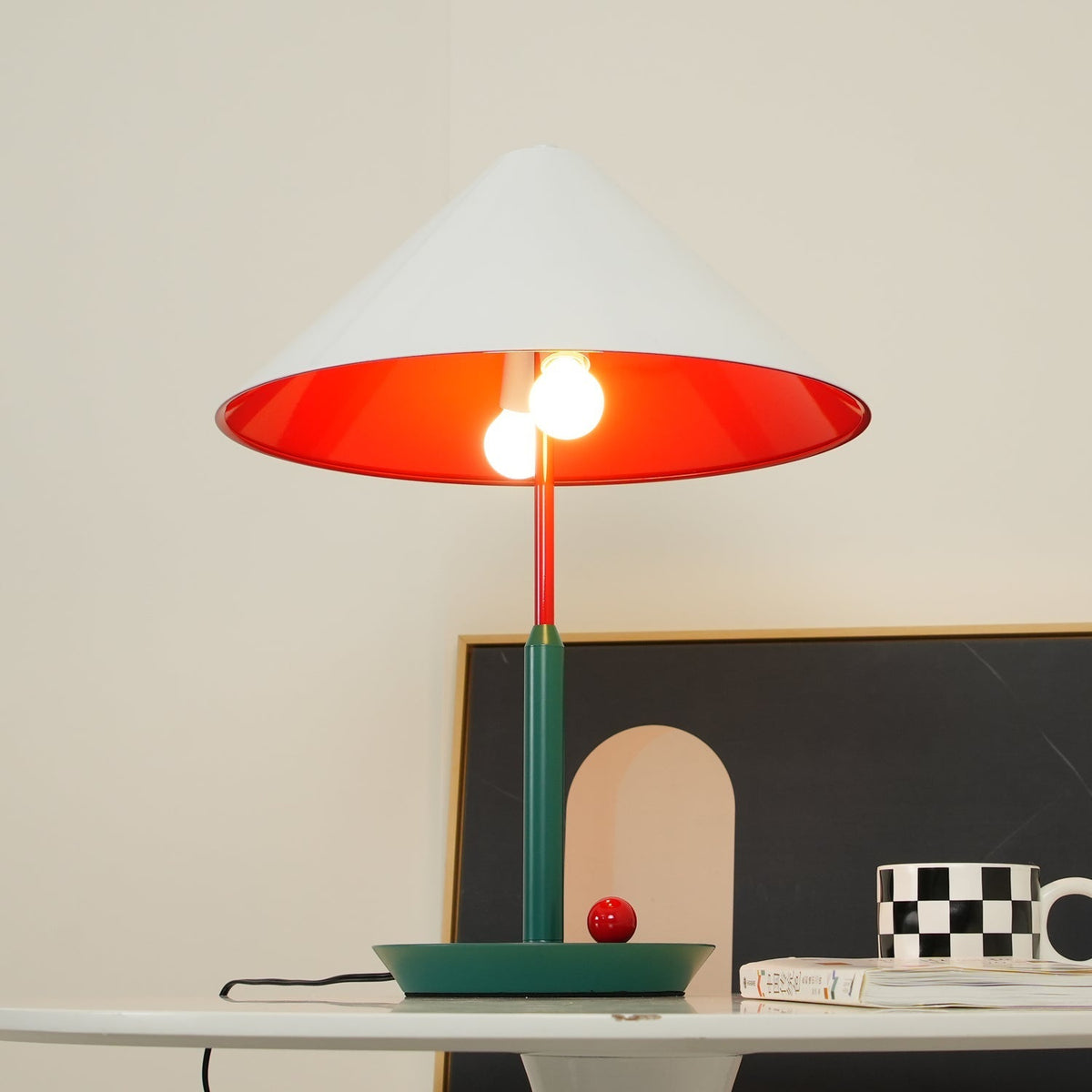Liorinina moderne Tischleuchte