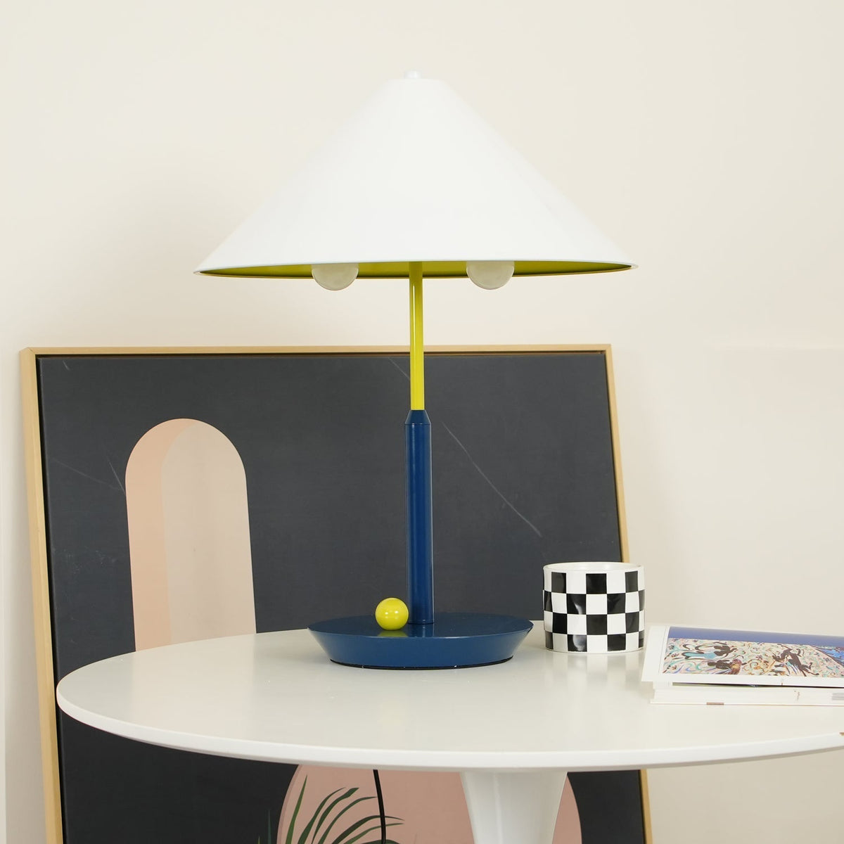 Liorinina moderne Tischleuchte
