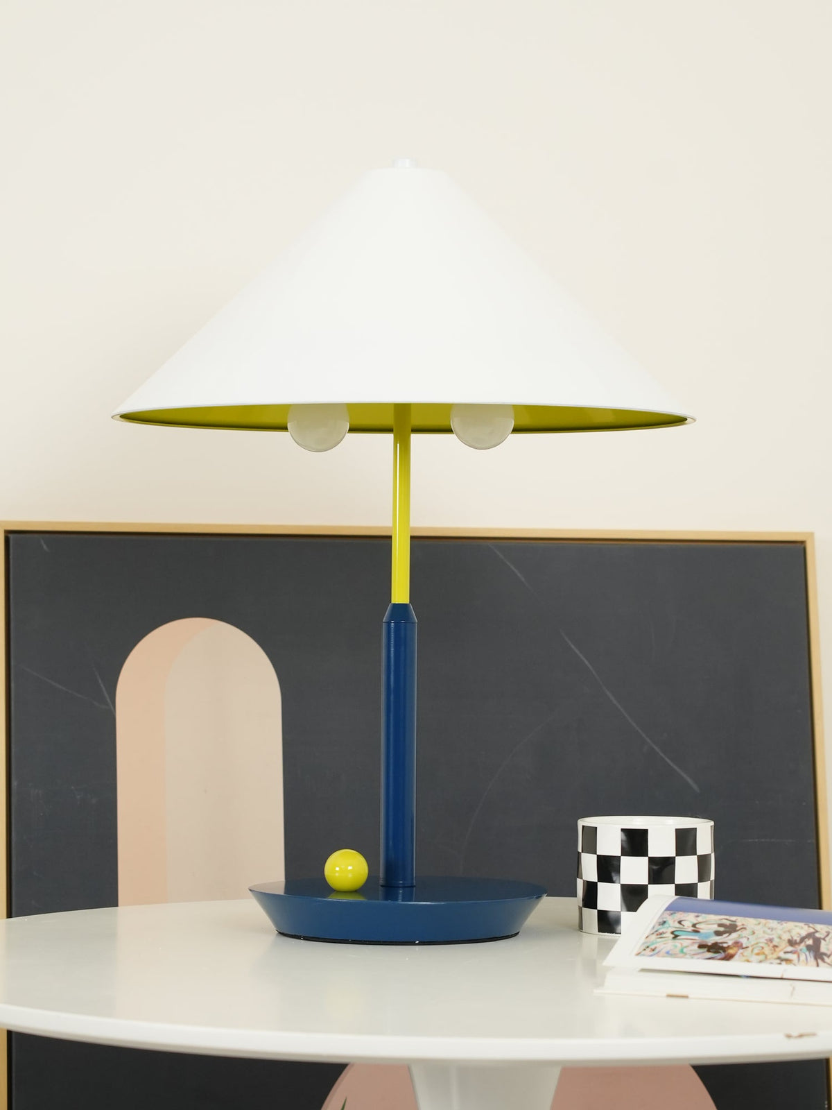 Liorinina moderne Tischleuchte