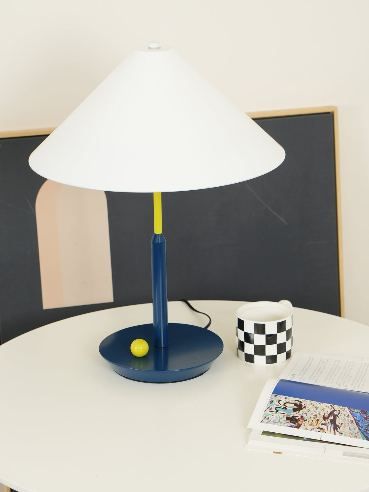 Liorinina moderne Tischleuchte