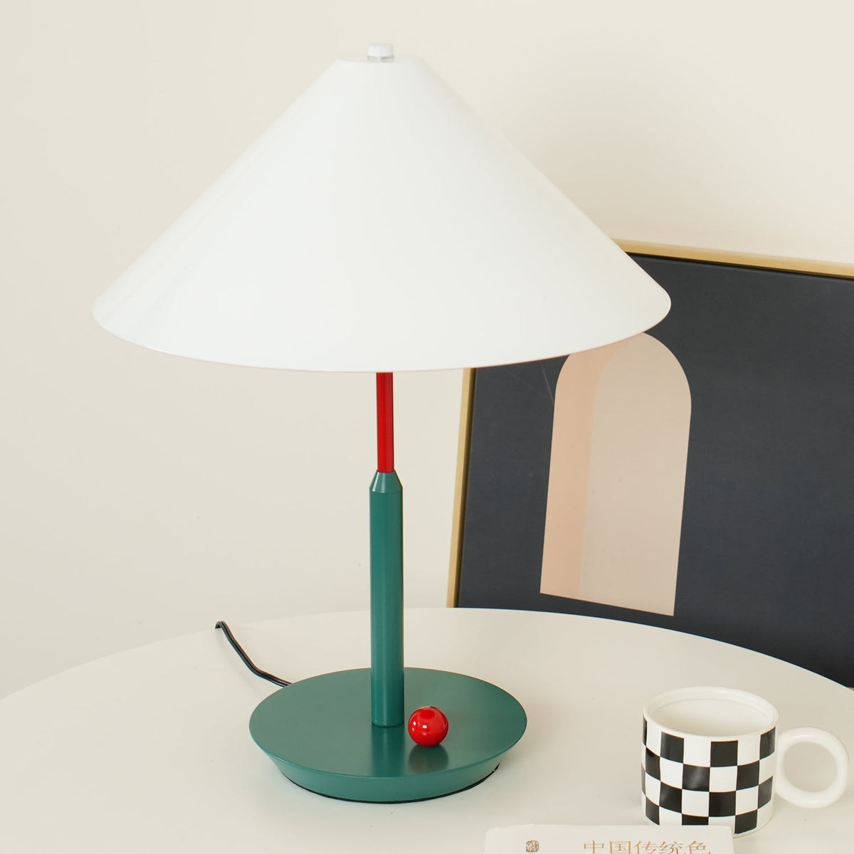 Liorinina moderne Tischleuchte
