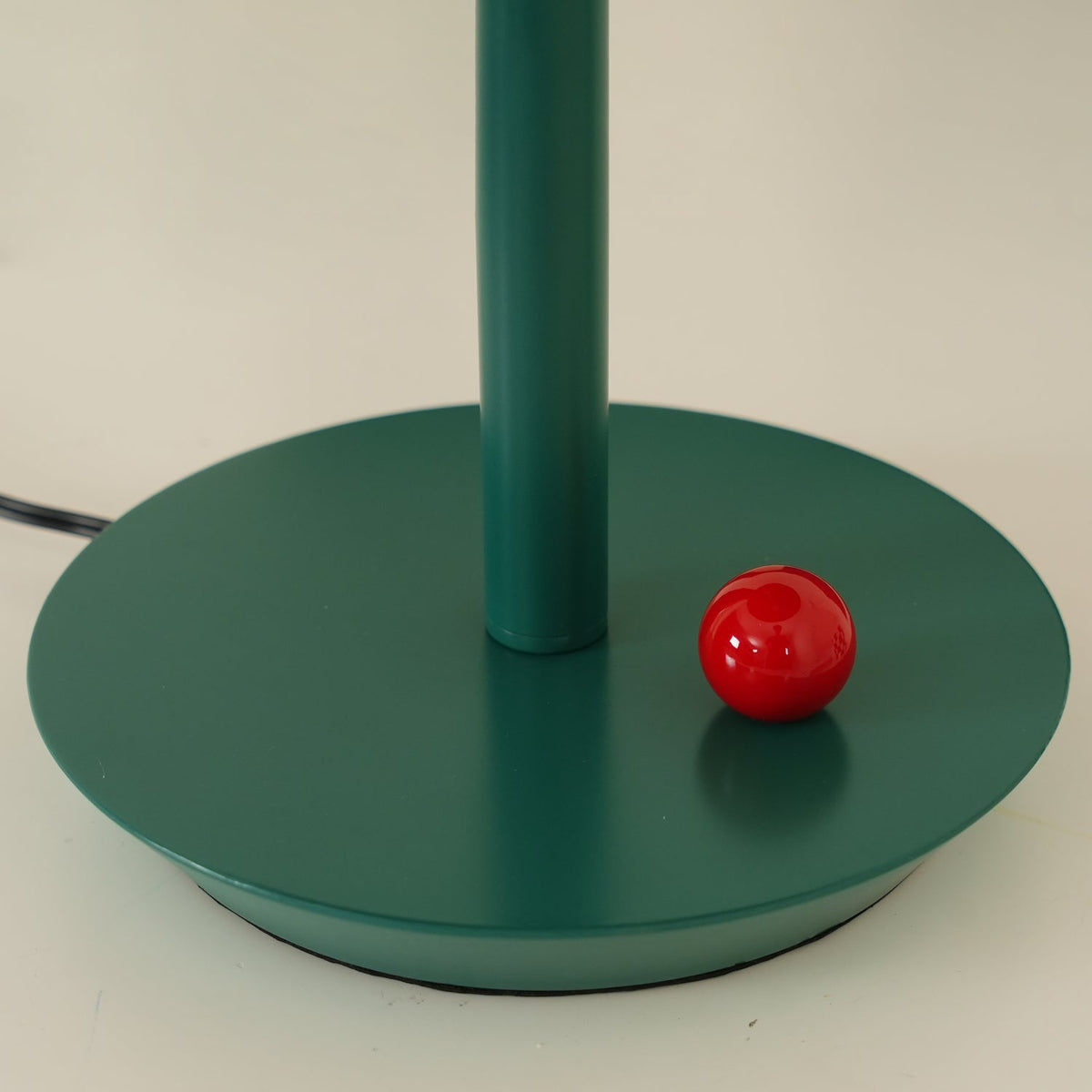 Liorinina moderne Tischleuchte